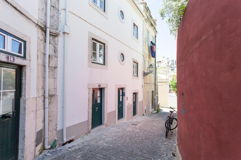 Sao Vicente Iv - Eco-flat With French Balcony & View Apartamento *
